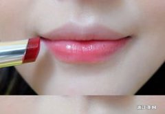 唇膏可以用什么代替 怎样快速补救嘴唇干裂