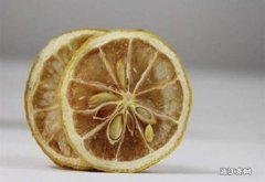 柠檬怎么判断坏掉了 过期的柠檬片能做什么